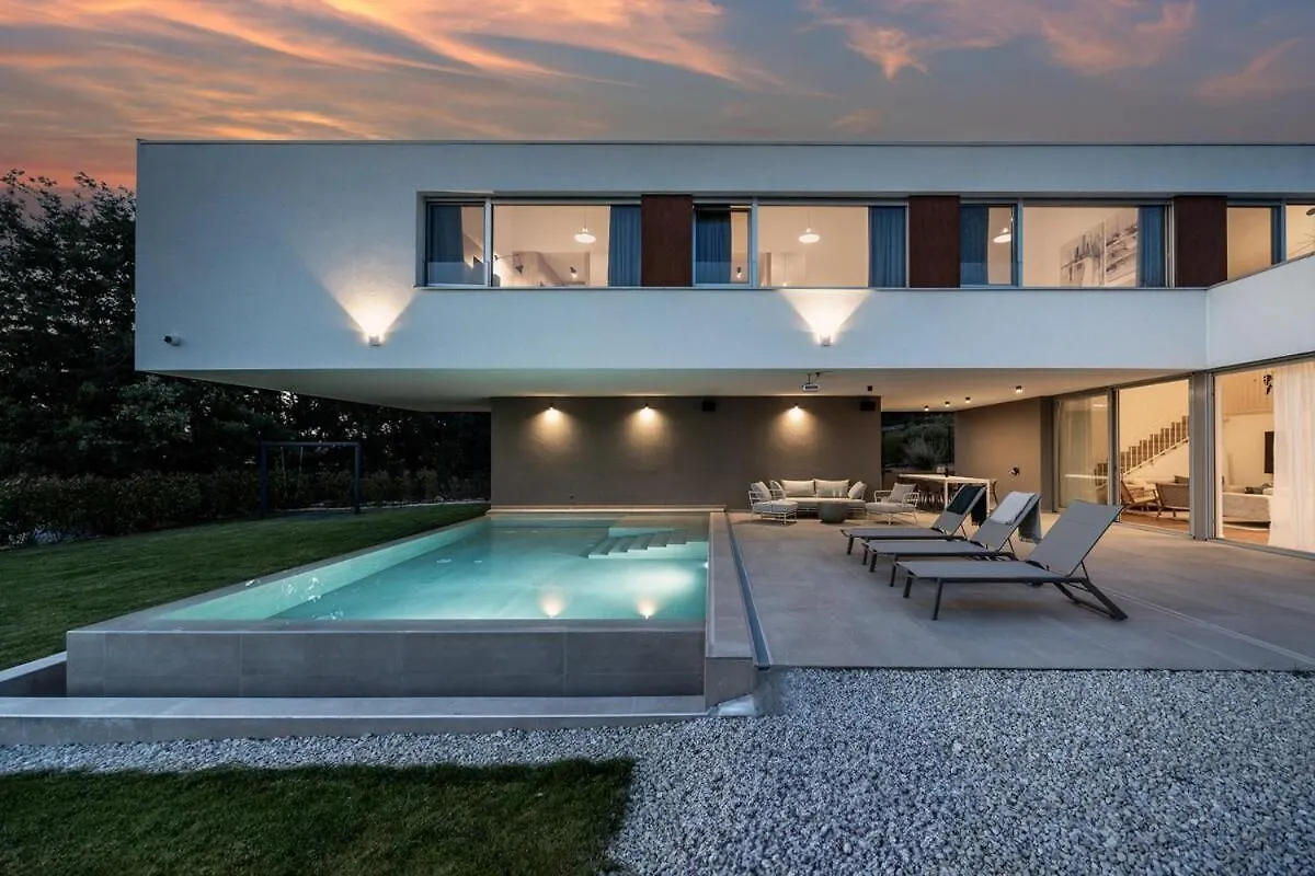 Villa Tie Vizinada - Parenzo By Irundo Ferenci