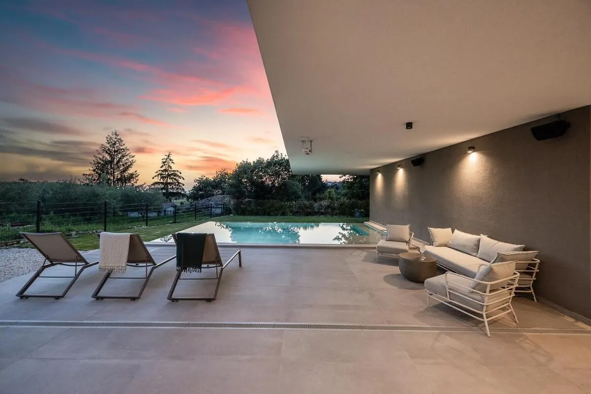Villa Tie Vizinada - Parenzo By Irundo Ferenci